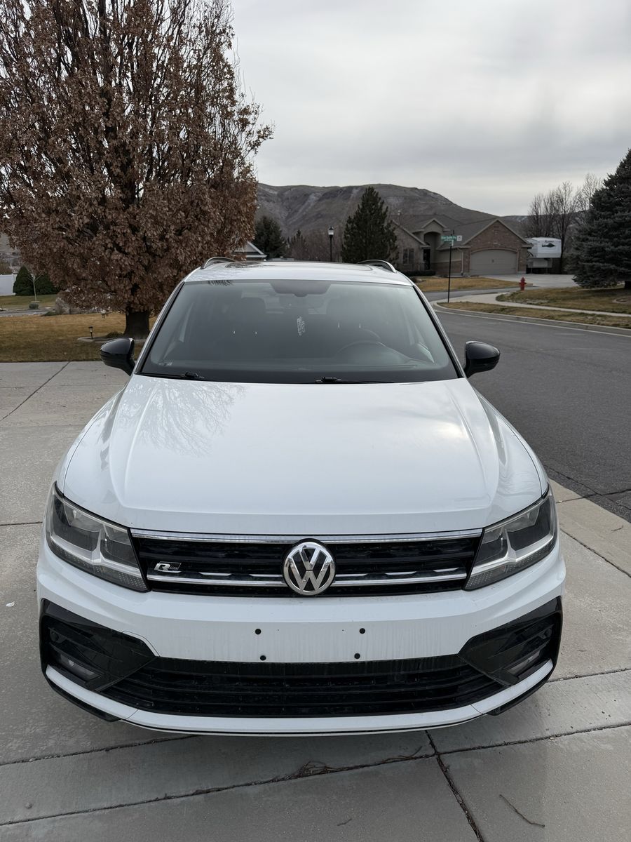 2020 Volkswagen Tiguan 2.0T SE R-Line Black