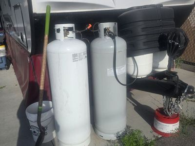 2x Propane Tanks, 40 lb (20 Gallon) RV/Trailer/Grill Refillable Cylinders