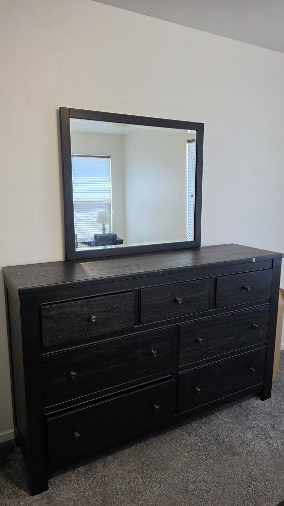 Dresser with mirror
