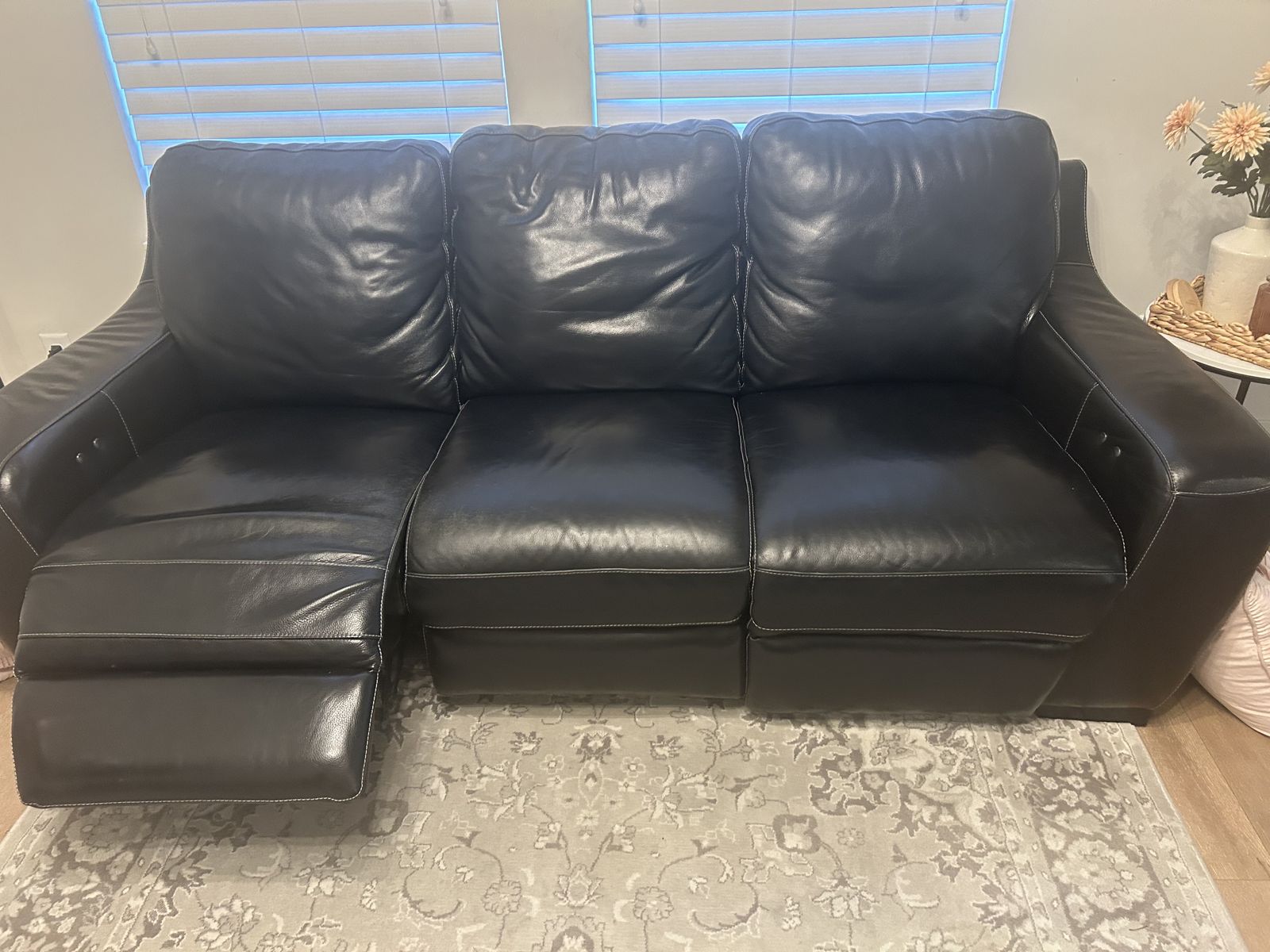 Reclining leather couch and loveseat seat