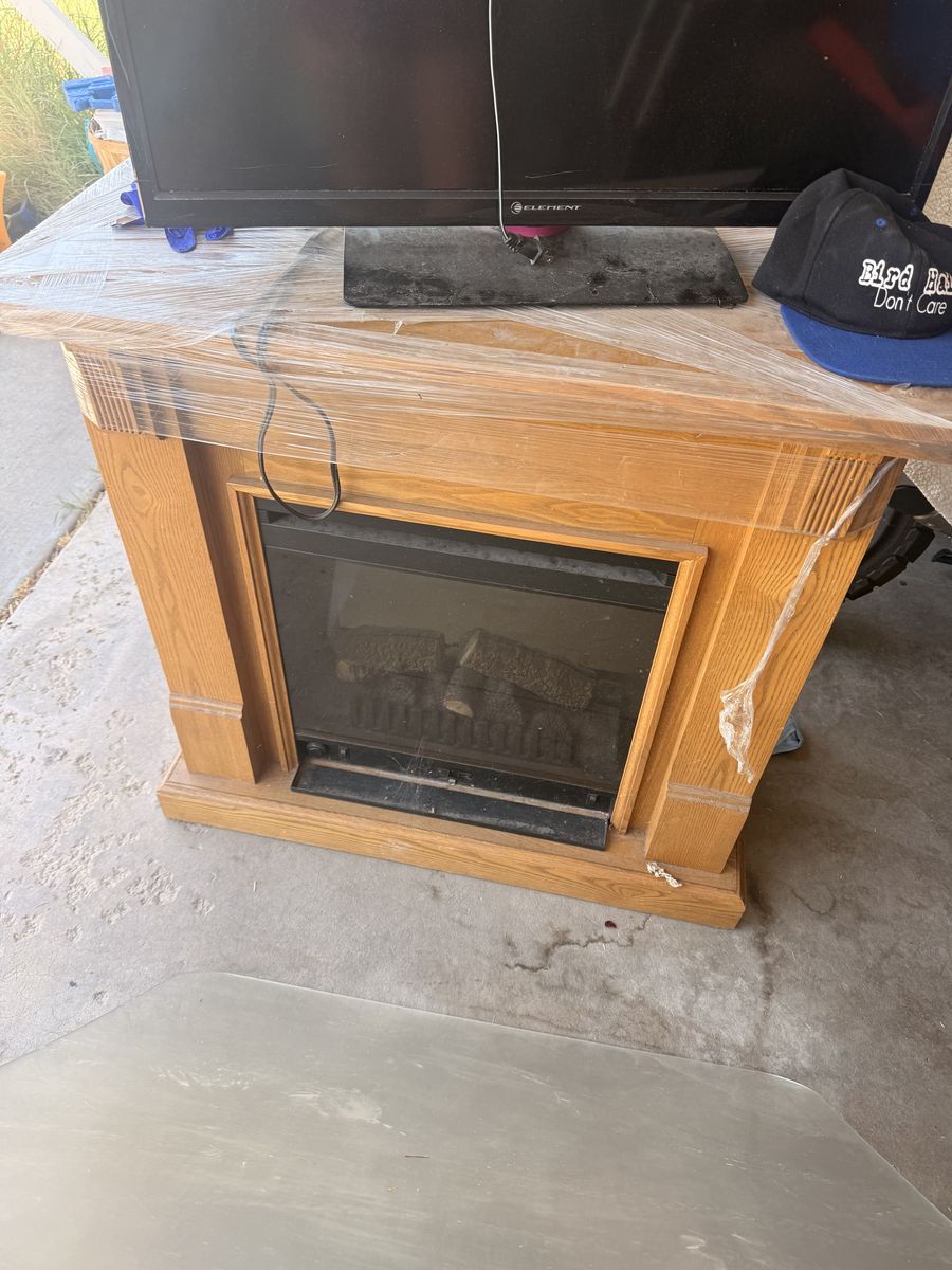 Electric fireplace 