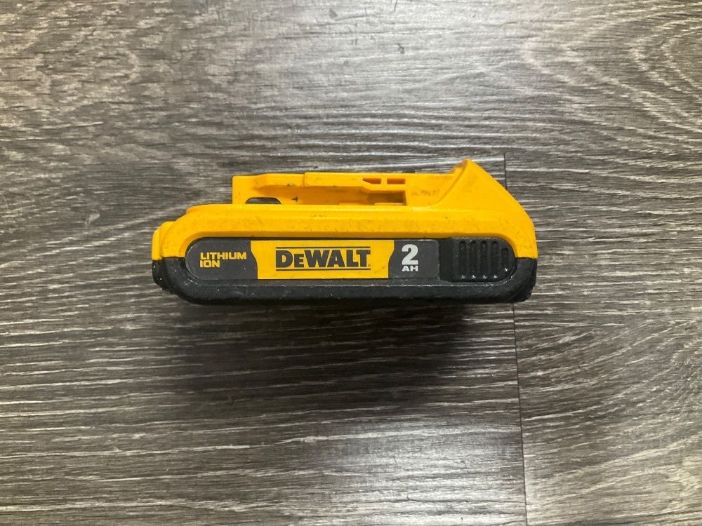 DEWALT 2.0AH BATTERY
