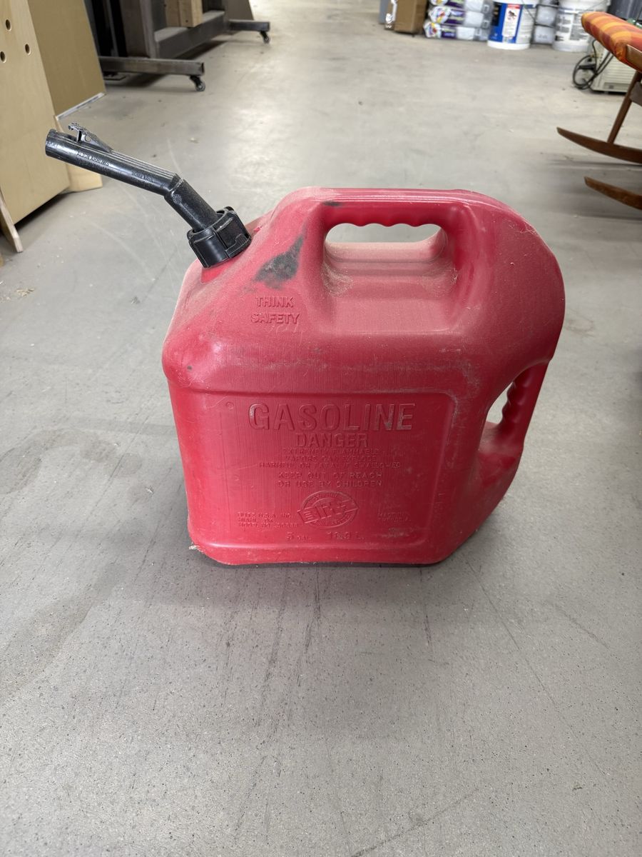 5 gallon gas can 
