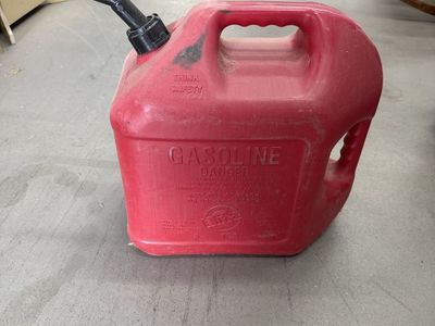 5 gallon gas can