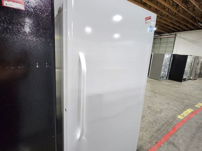 GREAT FRIGIDAIRE 20 CF UPRIGHT FROST FREE FREEZER! W-WARRANTY