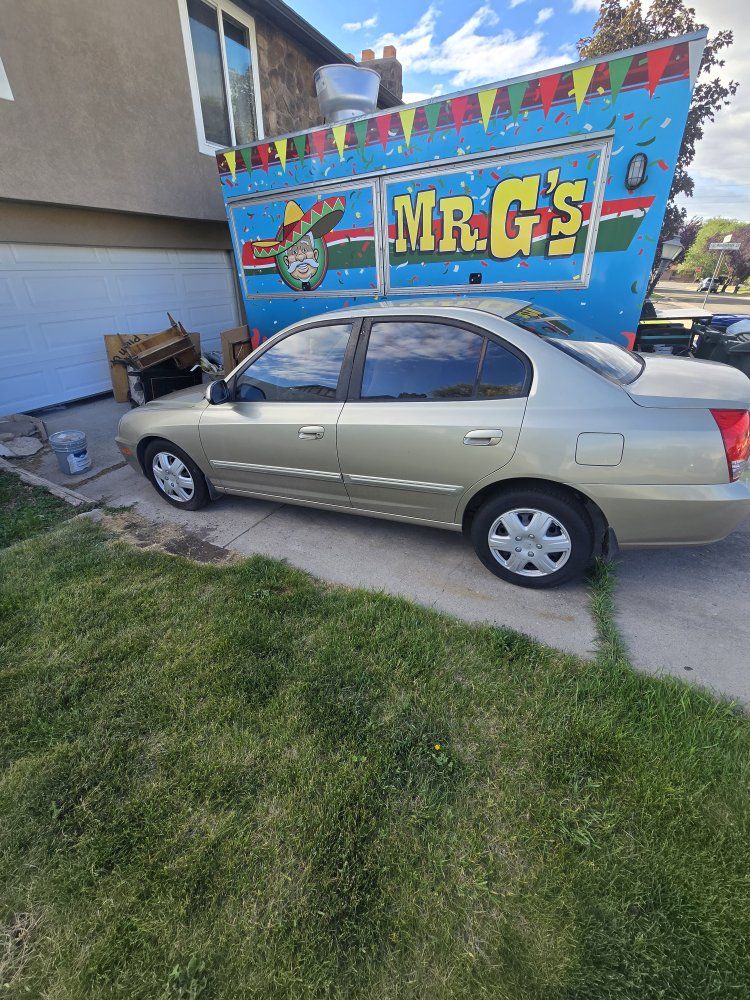 2005 Hyundai Elantra Base