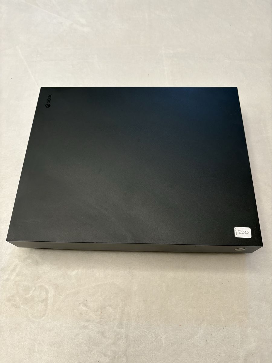 Main image 6