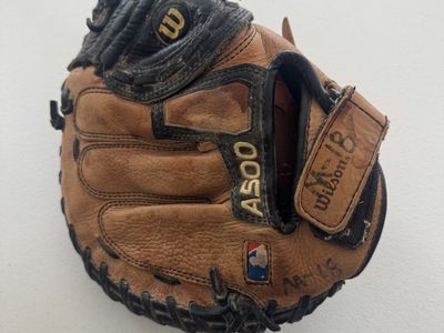 Wilson A500 M-18 Baseball Catchers Mitt Glove Tan Black Leather Youth
