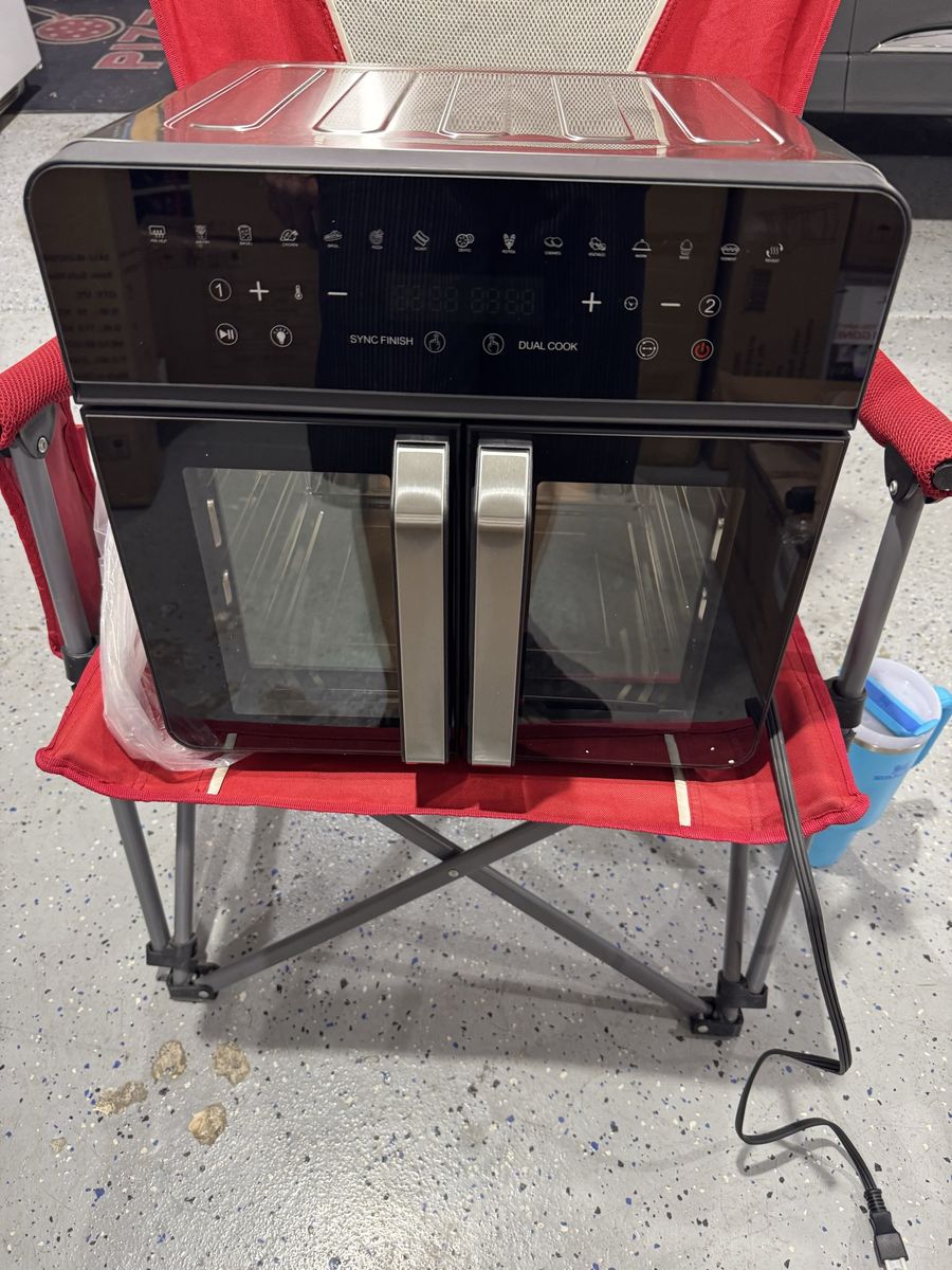 New in box 24q Digital Dual Zone Air Fryer Oven with French Doors Model QK-001