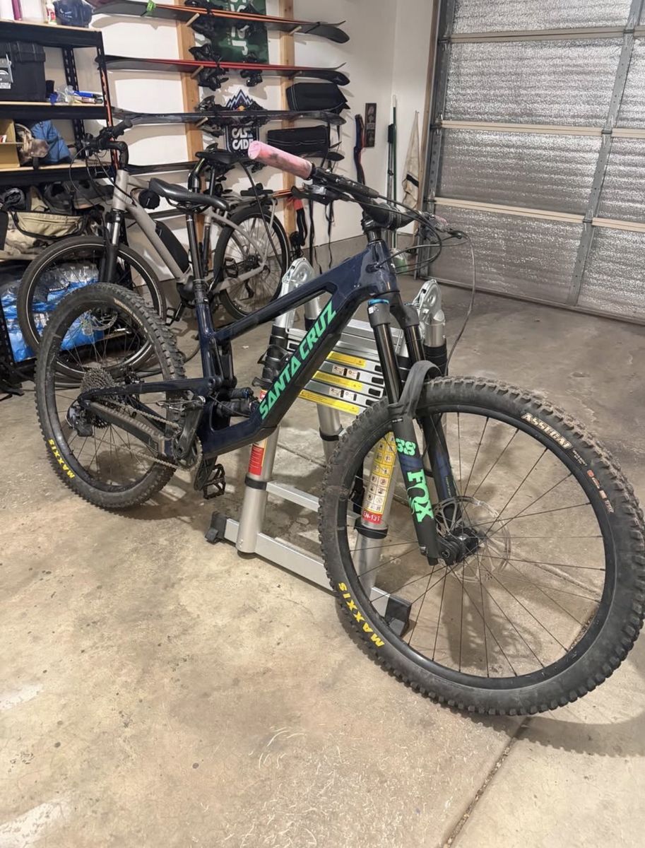 Santa Cruz Megatower Size Large Mountain Bike