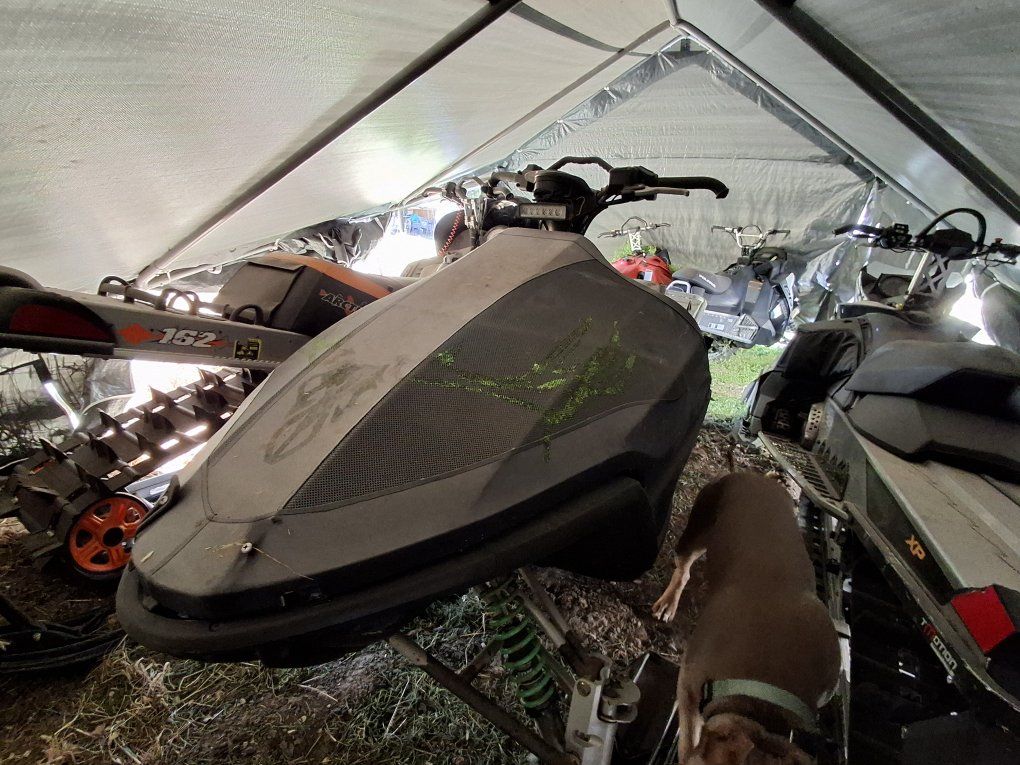 Main image 3