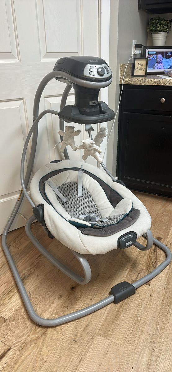 Graco DuetSoothe Swing + Rocker - Infant Swing & Bouncer Combo.