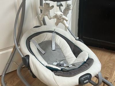 Graco DuetSoothe Swing + Rocker - Infant Swing & Bouncer Combo.