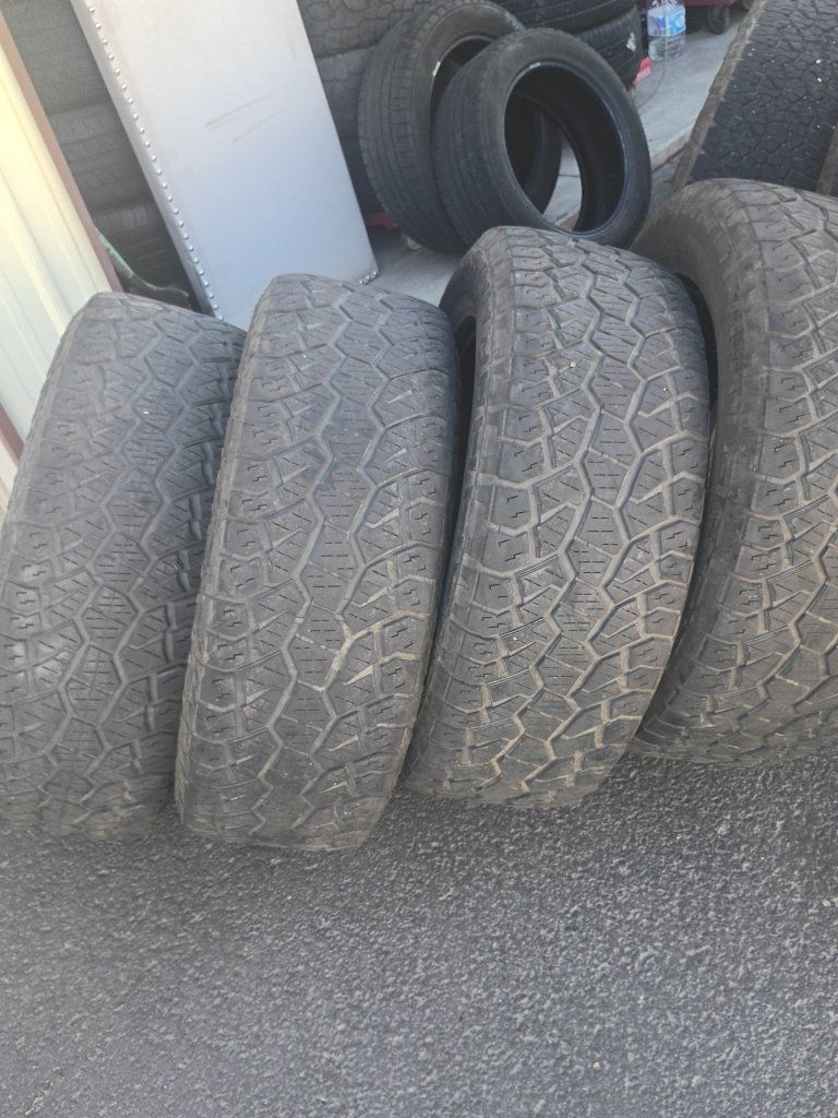 (4)Pathfinder All Terrain. 275/60R20