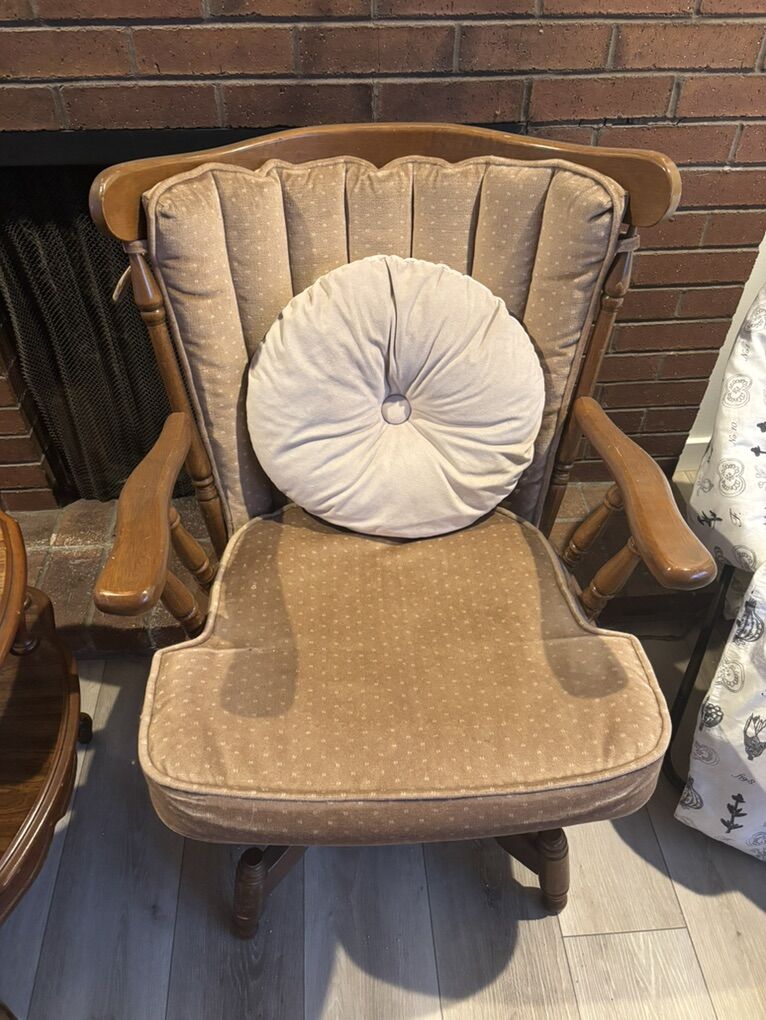 VINTAGE Rocking/Swivel Chair