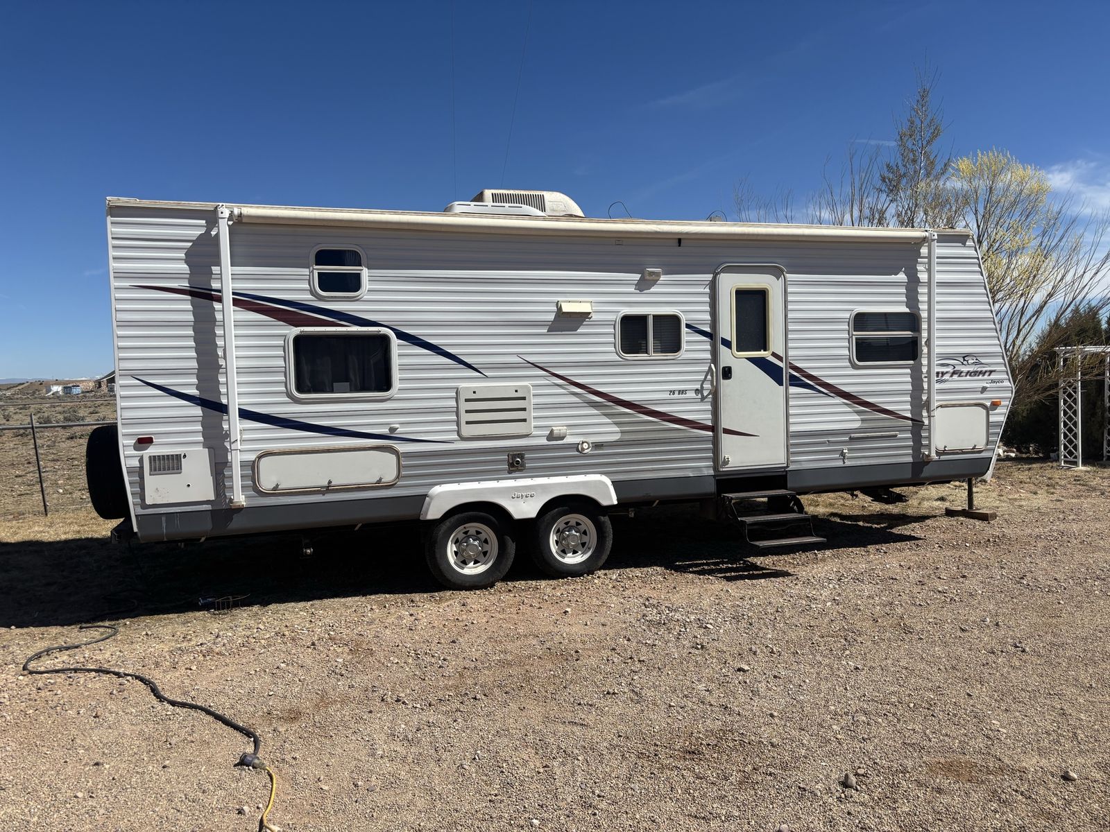 2006 Jayco Jayfligjt 26' Camper