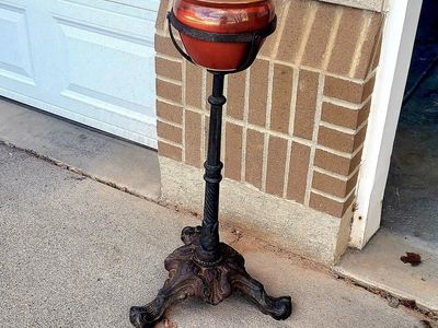 Metal Plant Stand+Pot