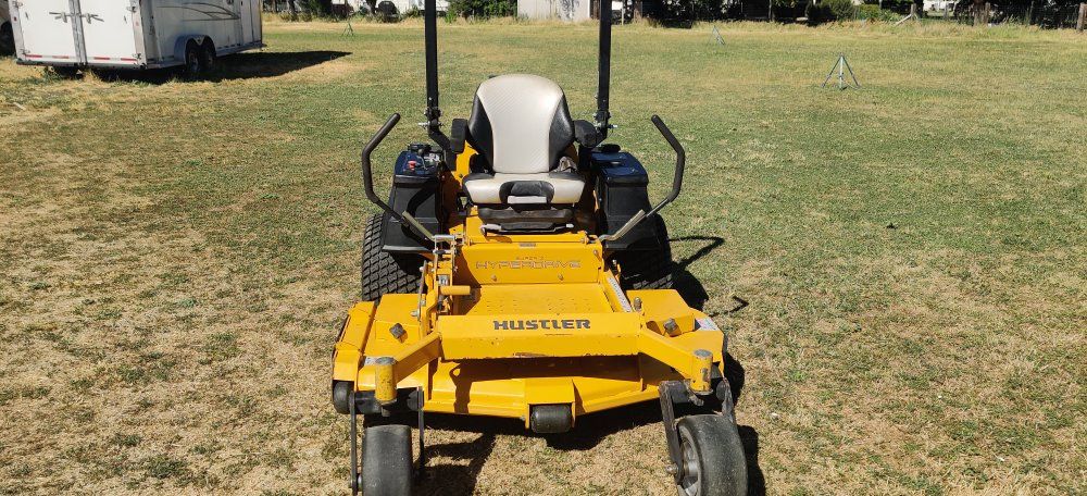 2018 Hustler Hyperdrive 937003 Zero-Turn Mower - 256 Hours, Excellent Condition