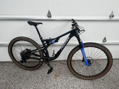 Fezzari (Ari) Signal Peak Mountain Bike - size M