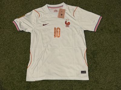 Nike FFF France Mbappe #10 Home Soccer Jersey Size M - New with Tags,