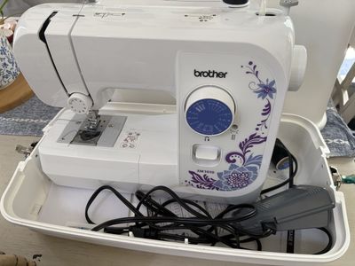 Brother xc1010 with hard case