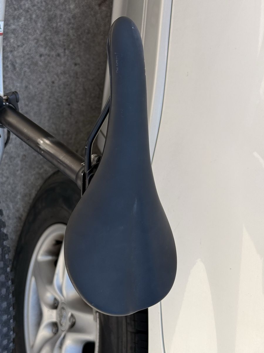 Main image 6