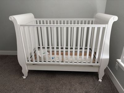 Beautiful White Hardwood Sleigh Baby Crib