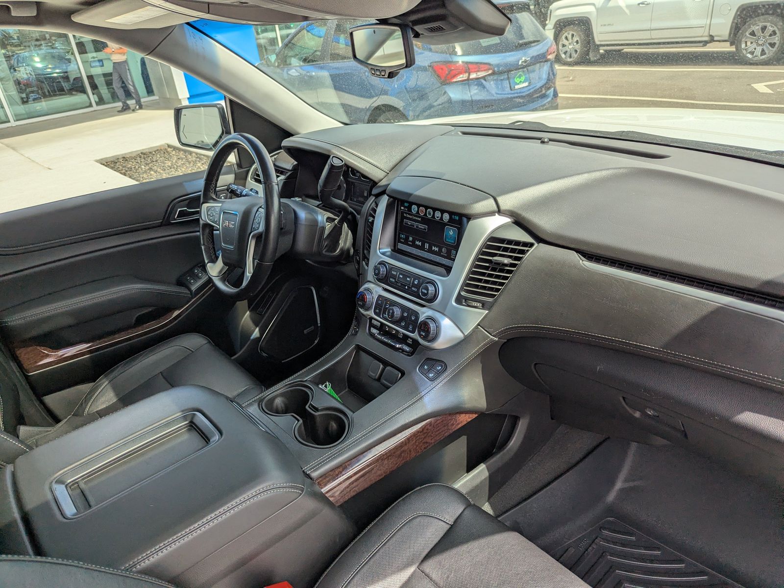 Main image 39