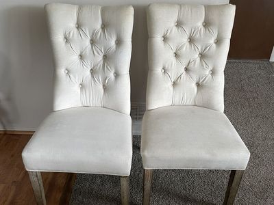 Accent Chairs