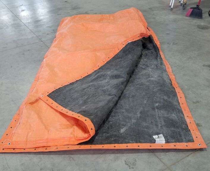Multiple Concrete Cement Insulated Blankets Covers
