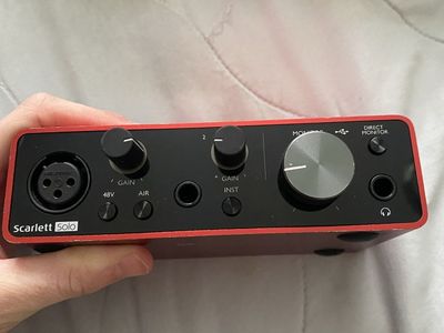 Focusrite Scarlett Solo 3rd Gen USB Audio Interface for Musicians & Podcasters