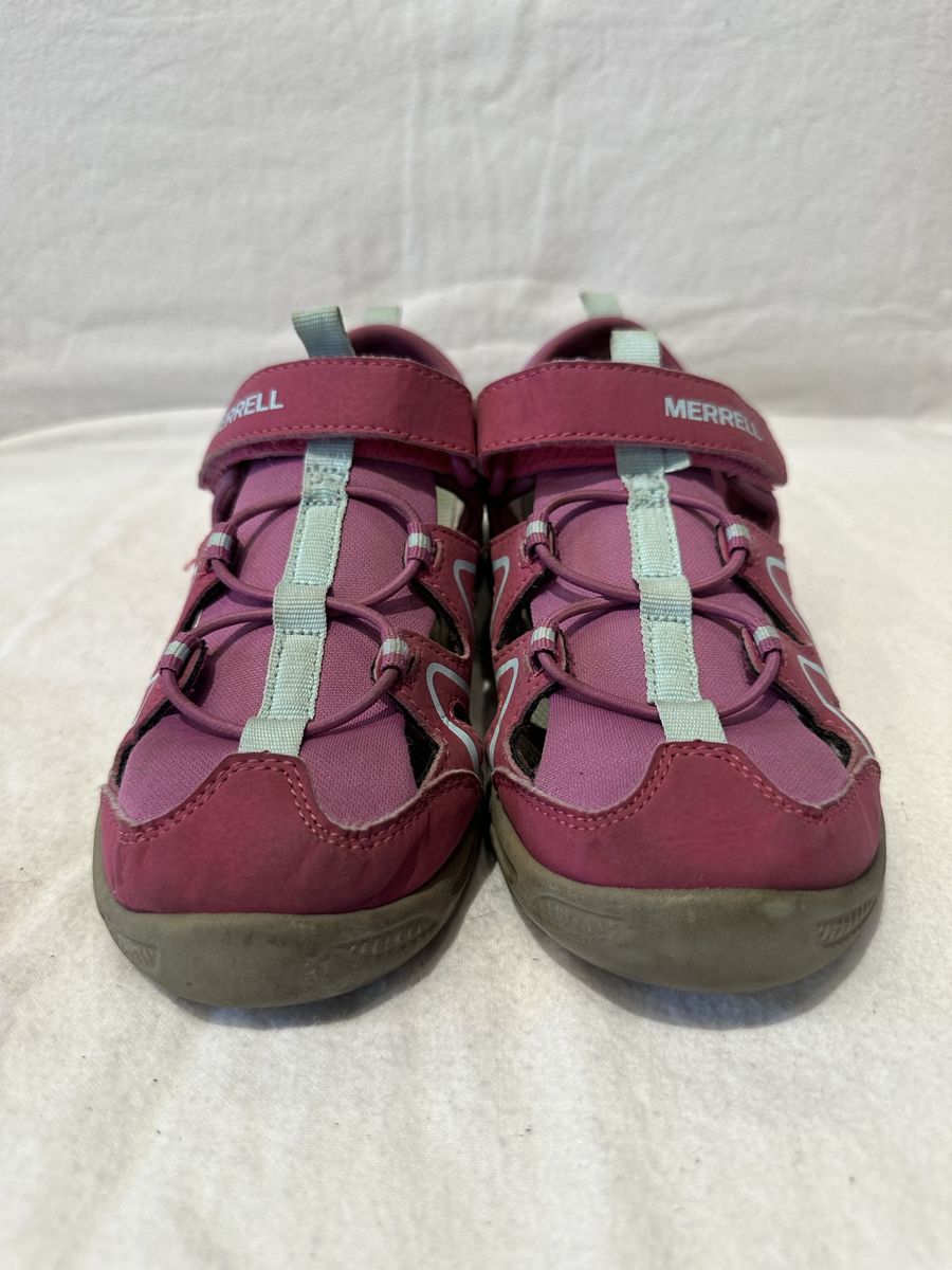 Merrell youth size 3 purple/fuchsia, hiking sandal