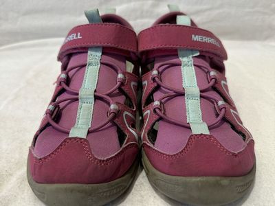 Merrell youth size 3 purple/fuchsia, hiking sandal