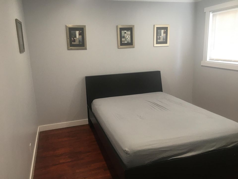 PRIVATE BEDROOM AND PRIVATE BATROOM
