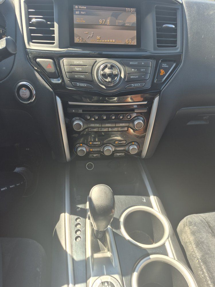 Main image 7