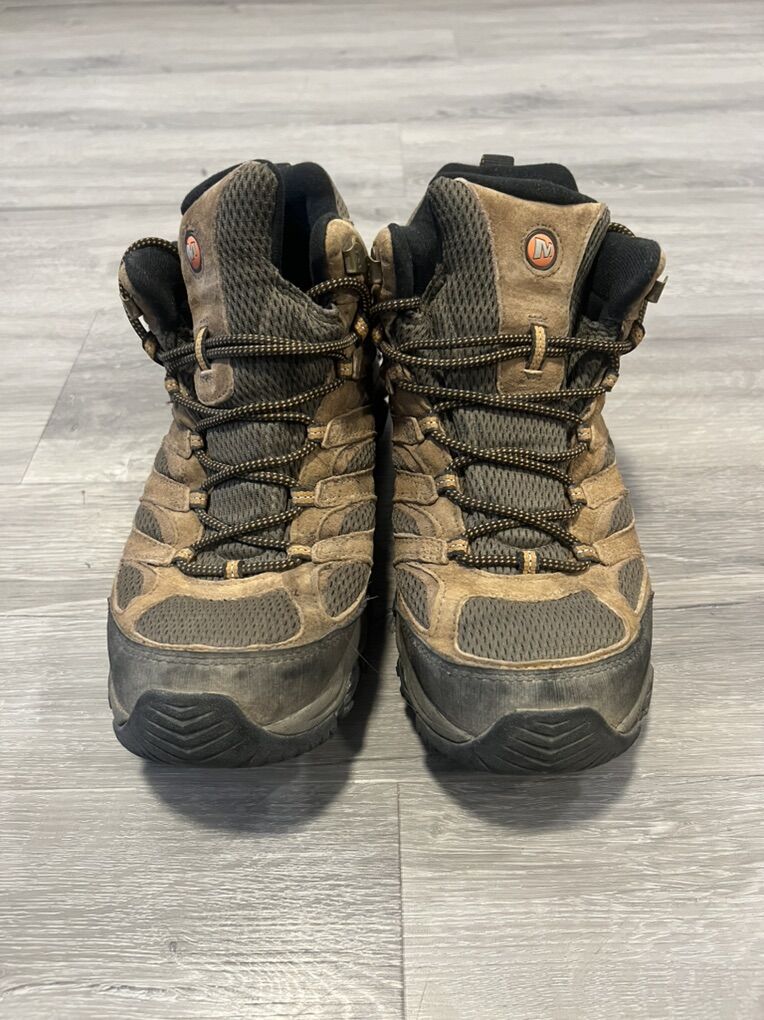 Men's Merrel Waterproof Hiking Boots Size 11