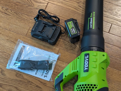 New in box Cordless Leaf Blower