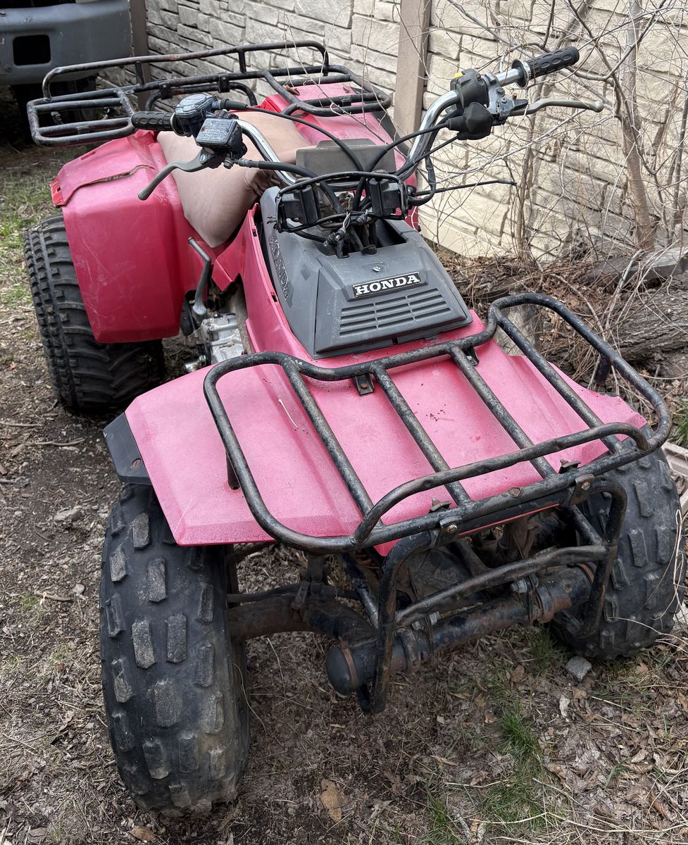 1987 Honda TRX250 4 Wheeler