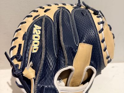 Wilson A2000 Catchers Glove