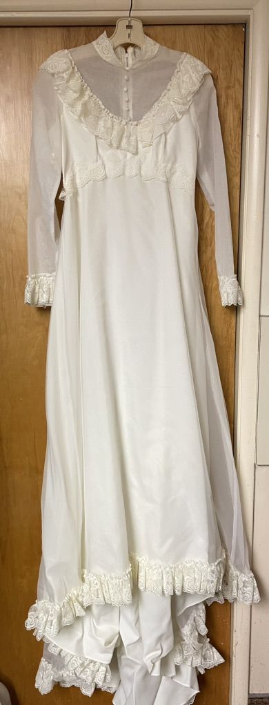 Vintage Wedding Dress never Worn