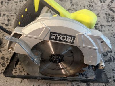 Ryobi 7-1/4 in. 14 Amp Corded Circular Saw CSB135L with Laser Guide