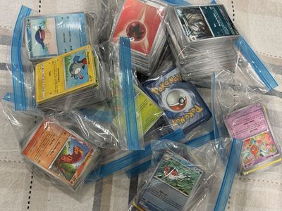 850 bulk pokemon cards