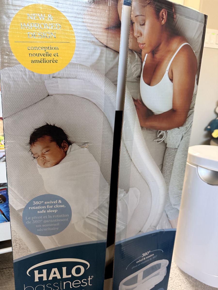 Halo Bassinest Swivel Sleeper Essentia Portable Bassinet Adjustable Bedside Grey