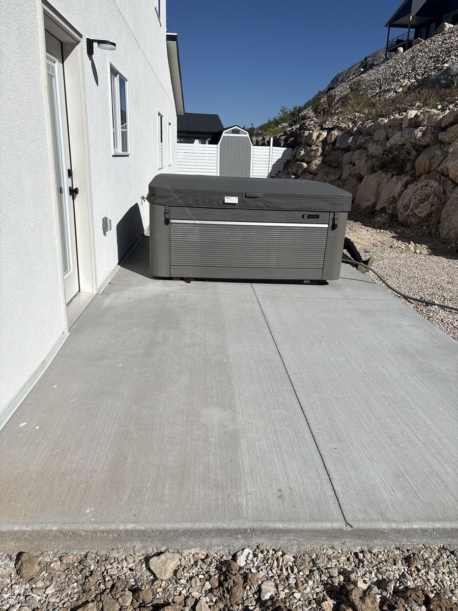 Expert Hot Tub Moving & swim spa /Relocation & disposal– Available 7 Days a Week