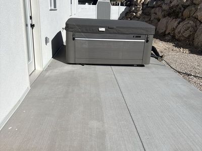 Expert Hot Tub Moving & swim spa /Relocation & disposal– Available 7 Days a Week