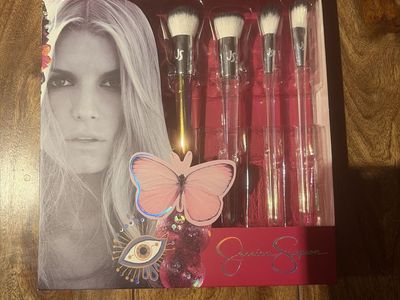 Jessica Simpson Holographic Face Essentials Set - 4 Piece Makeup Brush Kit