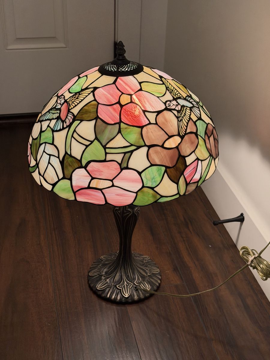 16 inches tall Tiffany style lamp 