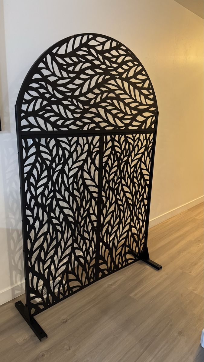 Metal Privacy Screen 47”W*72”H ( brand new)