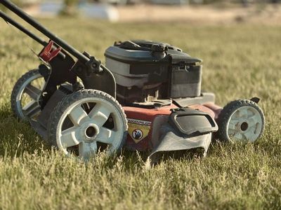 USED BRIGGS & STRATTON 22" GAS LAWN MOWER (RUNNING MOTOR)