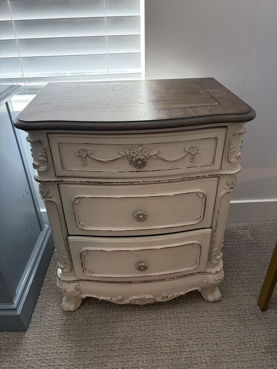3 Drawer Nightstand